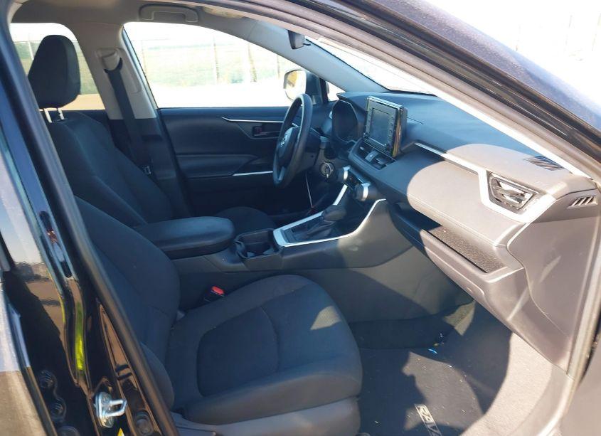 Photo 5 of 2019 Toyota Rav4 LE (VIN 2T3H1RFV7KW002981)