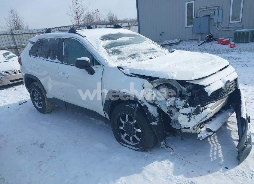 2019 Toyota Rav4 LE (VIN 2T3H1RFV7KW049329) main photo
