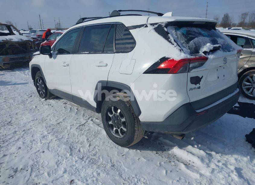 Photo 3 of 2019 Toyota Rav4 LE (VIN 2T3H1RFV7KW049329)