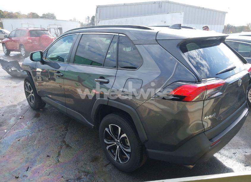 Photo 3 of 2019 Toyota Rav4 LE (VIN 2T3H1RFV7KW056409)