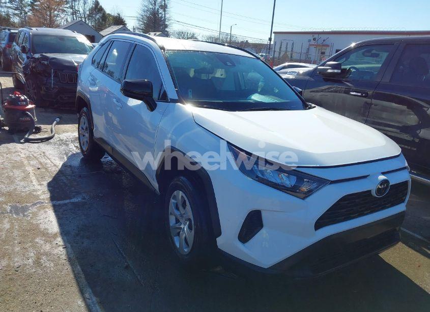 2021 Toyota Rav4 LE (VIN 2T3H1RFV7MC121831) main photo