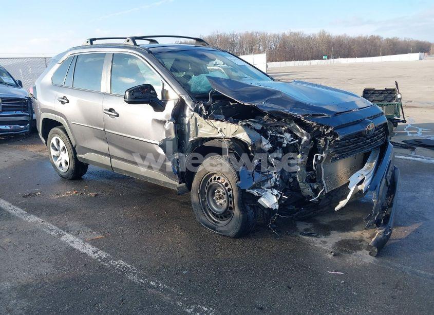 2021 Toyota Rav4 LE (VIN 2T3H1RFV7MC125975) main photo