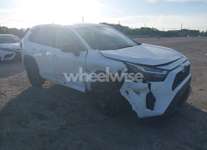 2024 Toyota Rav4 LE (VIN 2T3H1RFV7RC293994) main photo