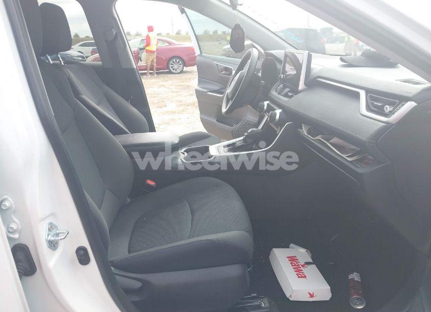 Photo 5 of 2024 Toyota Rav4 LE (VIN 2T3H1RFV7RW324269)