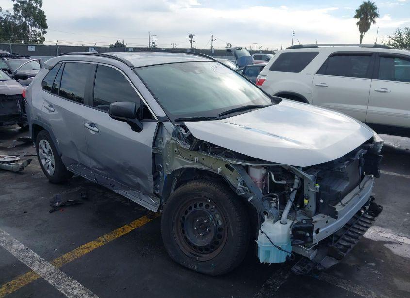 2019 Toyota Rav4 LE (VIN 2T3H1RFV8KC023582) main photo