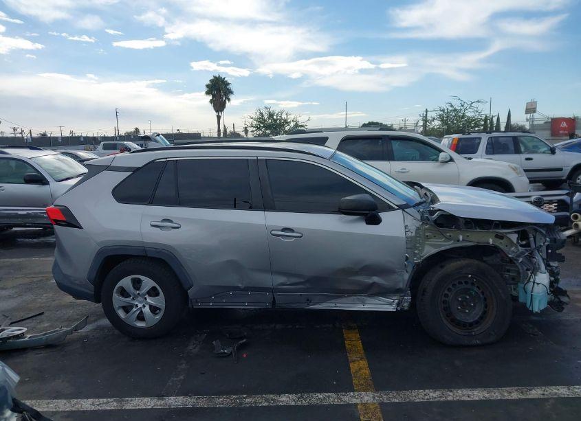 Photo 14 of 2019 Toyota Rav4 LE (VIN 2T3H1RFV8KC023582)