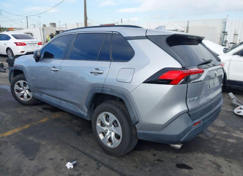 Photo 3 of 2019 Toyota Rav4 LE (VIN 2T3H1RFV8KC023582)