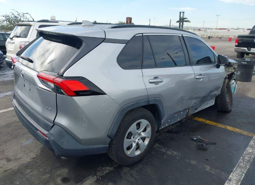 Photo 4 of 2019 Toyota Rav4 LE (VIN 2T3H1RFV8KC023582)