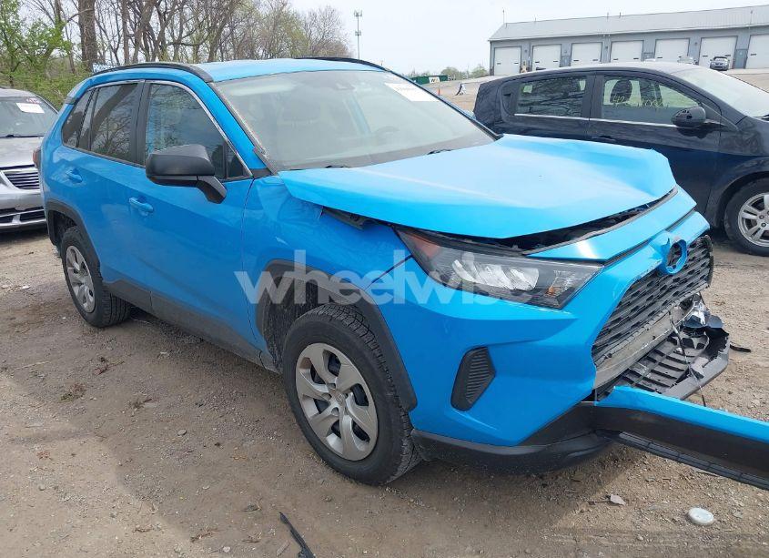 2019 Toyota Rav4 LE (VIN 2T3H1RFV8KW002939) main photo