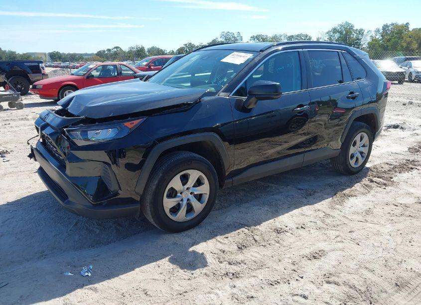 Photo 2 of 2019 Toyota Rav4 LE (VIN 2T3H1RFV8KW039196)
