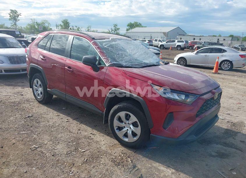 2019 Toyota Rav4 LE (VIN 2T3H1RFV8KW052918) main photo
