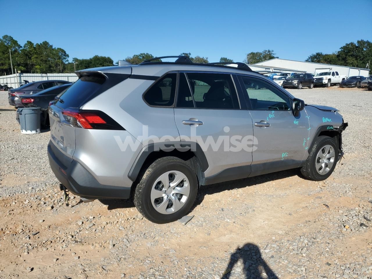 Photo 3 of 2020 TOYOTA RAV4 LE (VIN 2T3H1RFV8LW100466)