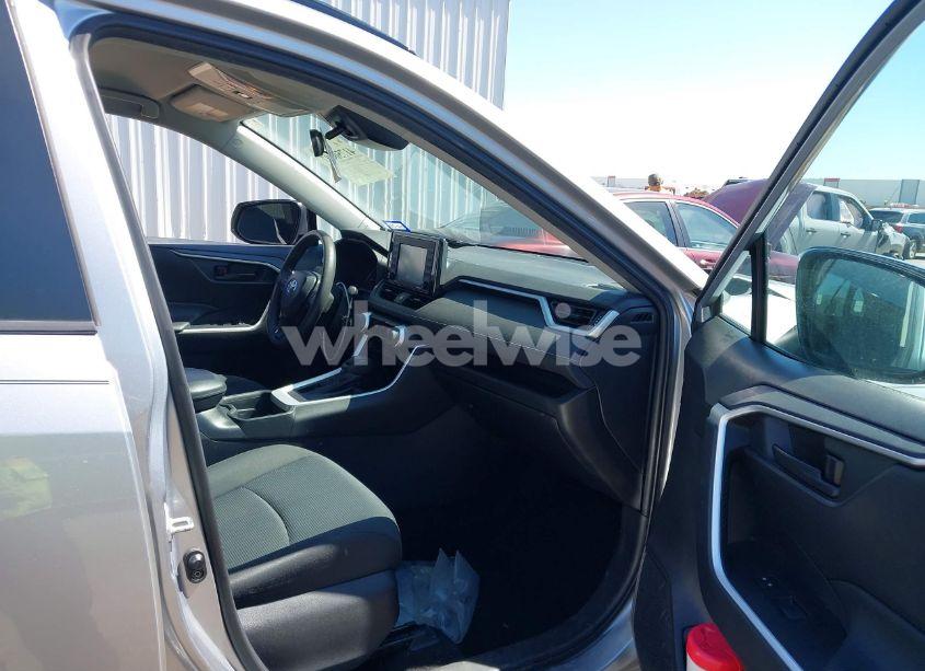 Photo 5 of 2021 Toyota Rav4 LE (VIN 2T3H1RFV8MC151565)