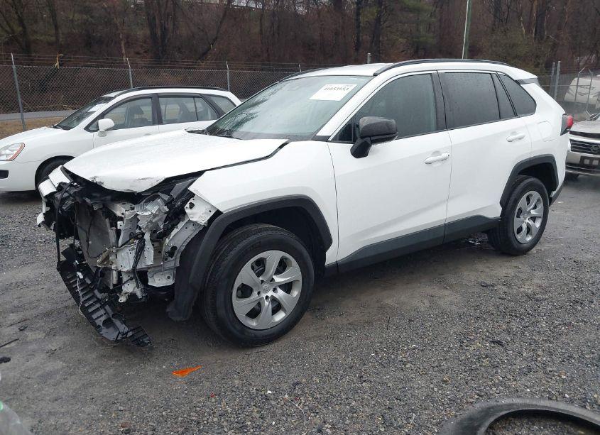 Photo 2 of 2019 Toyota Rav4 LE (VIN 2T3H1RFV9KC019377)