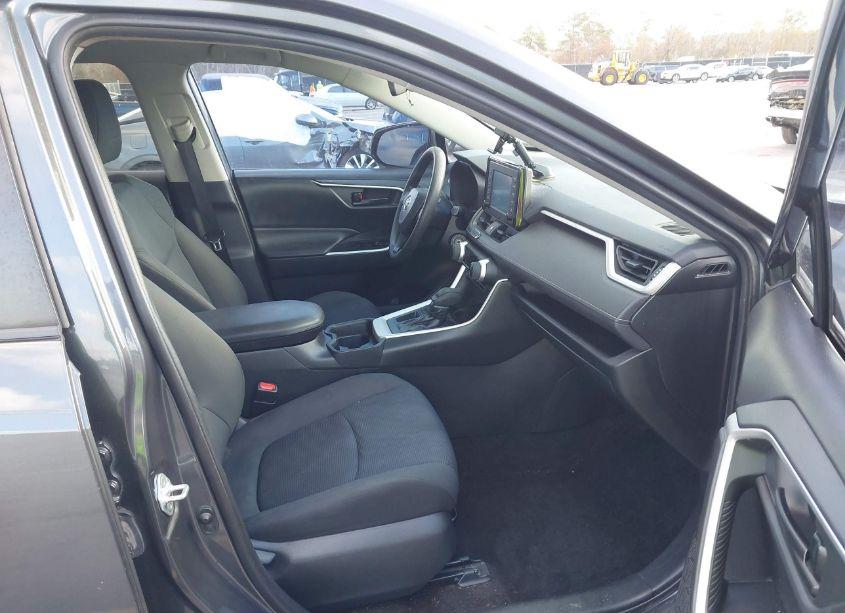 Photo 5 of 2019 Toyota Rav4 LE (VIN 2T3H1RFV9KW043211)