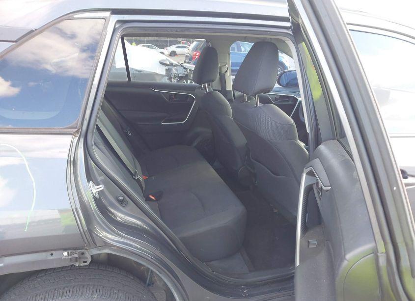 Photo 8 of 2019 Toyota Rav4 LE (VIN 2T3H1RFV9KW043211)