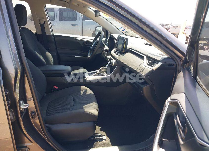 Photo 5 of 2020 Toyota Rav4 LE (VIN 2T3H1RFV9LC034317)