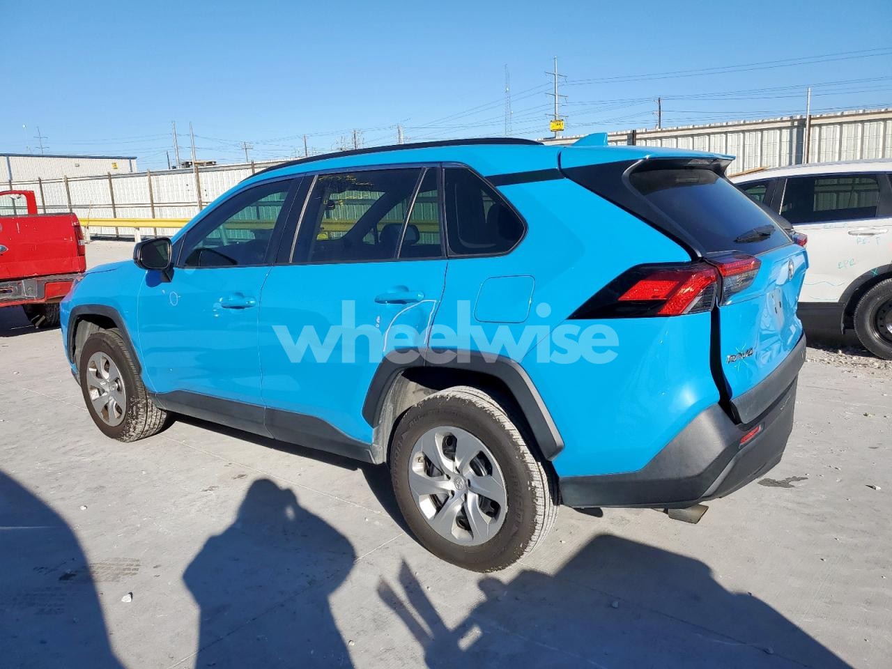 Photo 2 of 2020 TOYOTA RAV4 LE (VIN 2T3H1RFV9LC038772)