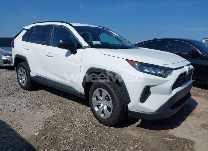 2020 Toyota Rav4 LE (VIN 2T3H1RFV9LW065422) main photo