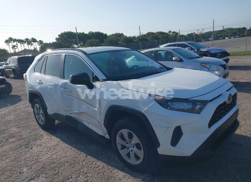 2021 Toyota Rav4 LE (VIN 2T3H1RFV9MW105564) main photo