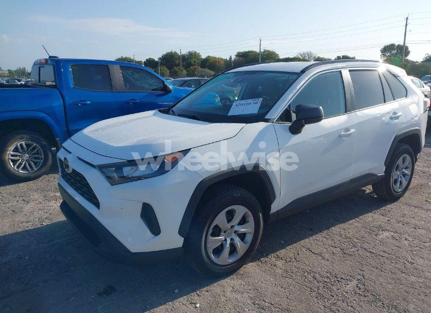 Photo 2 of 2021 Toyota Rav4 LE (VIN 2T3H1RFV9MW105564)