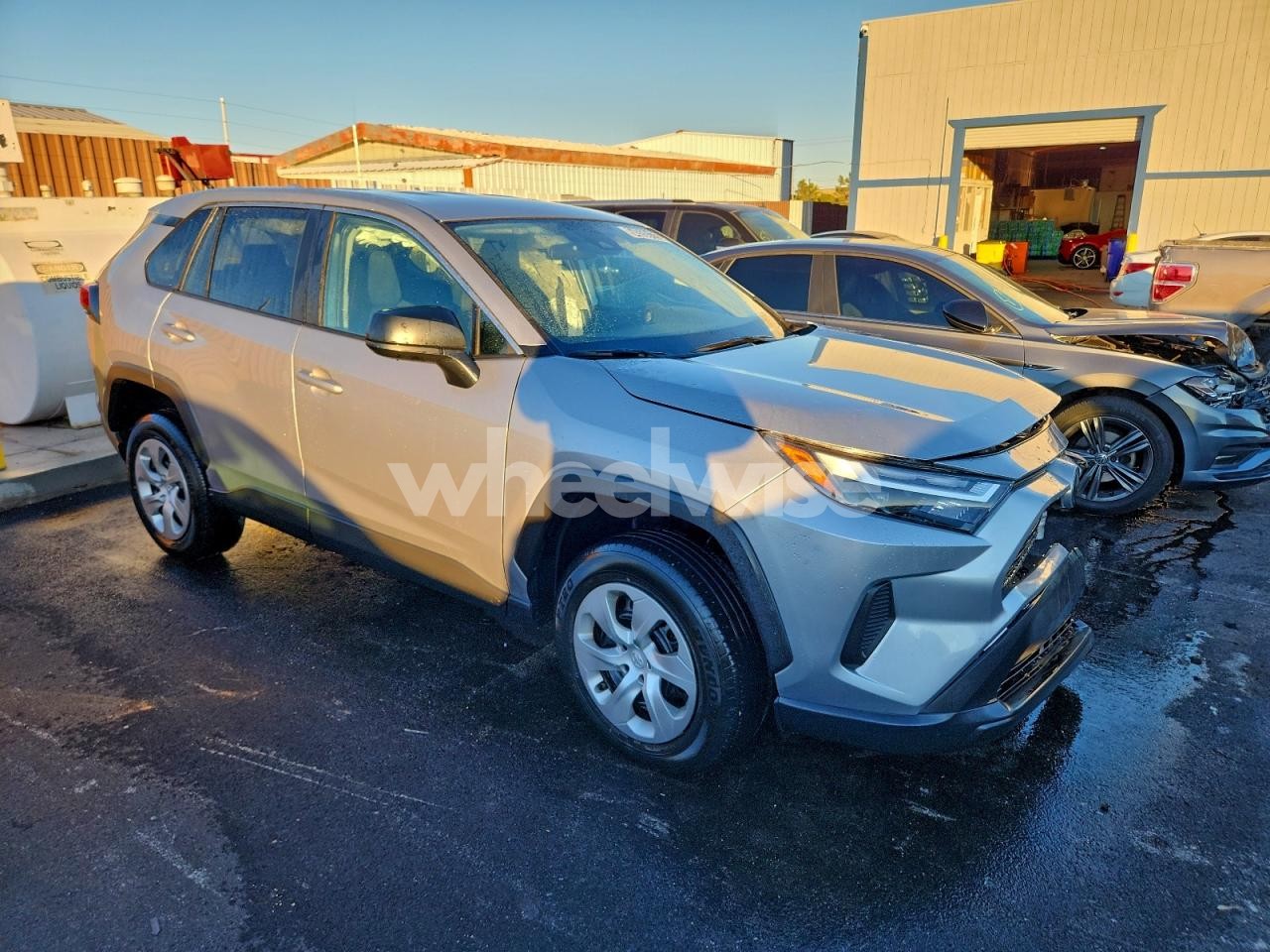 Photo 4 of 2025 TOYOTA RAV4 LE (VIN 2T3H1RFV9SC316925)