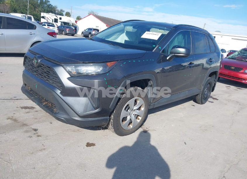 Photo 2 of 2019 Toyota Rav4 LE (VIN 2T3H1RFVXKC015094)