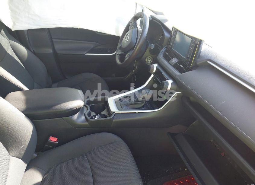 Photo 5 of 2019 Toyota Rav4 LE (VIN 2T3H1RFVXKC015094)