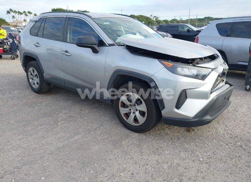 2019 Toyota Rav4 LE (VIN 2T3H1RFVXKW025445) main photo