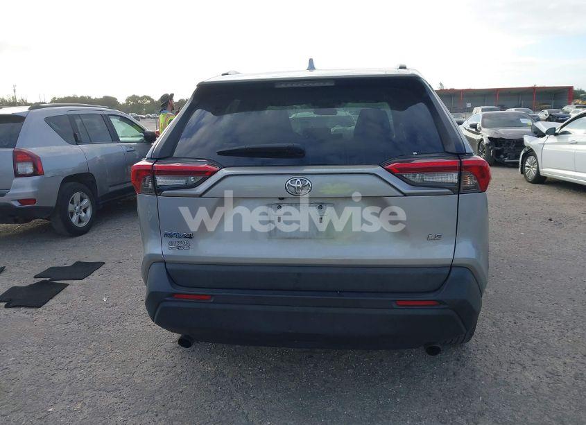 Photo 16 of 2019 Toyota Rav4 LE (VIN 2T3H1RFVXKW025445)
