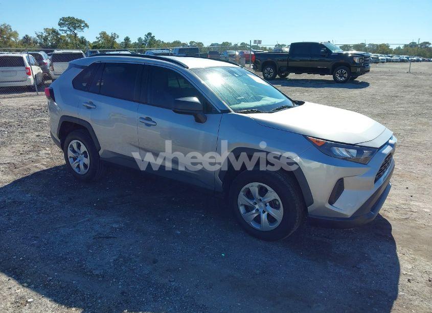 2020 Toyota Rav4 LE (VIN 2T3H1RFVXLC033760) main photo
