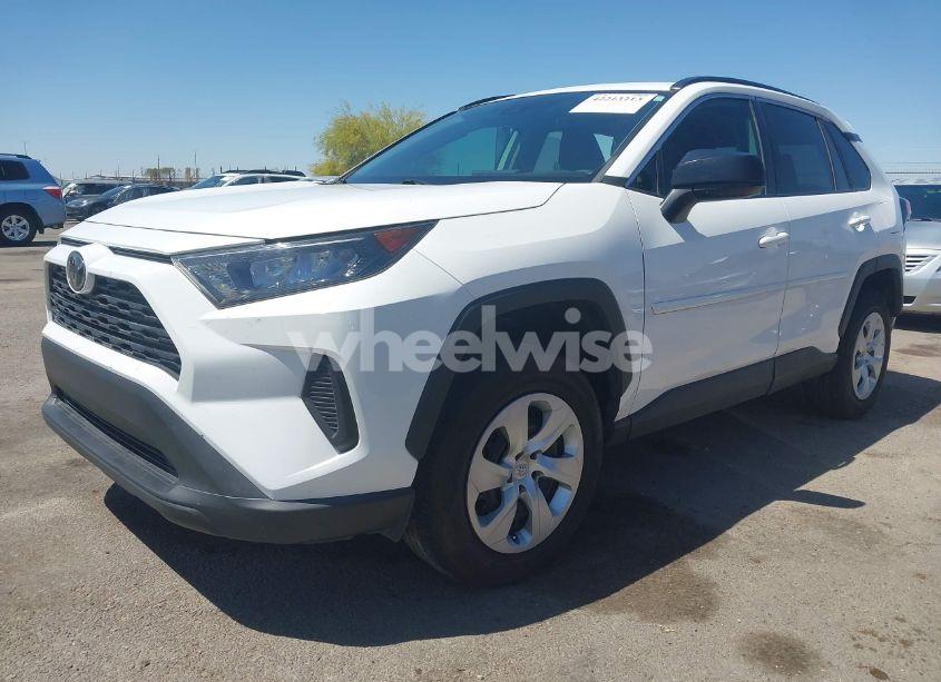Photo 2 of 2020 Toyota Rav4 LE (VIN 2T3H1RFVXLW089647)