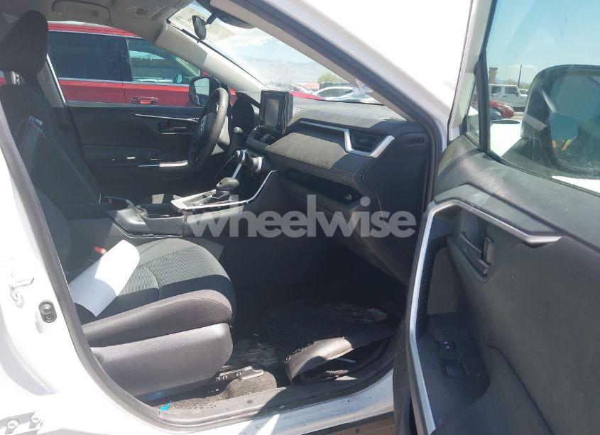 Photo 5 of 2020 Toyota Rav4 LE (VIN 2T3H1RFVXLW089647)