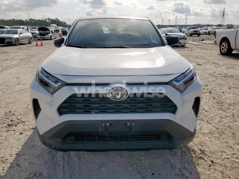 Photo 3 of 2025 TOYOTA RAV4 LE (VIN 2T3H1RFVXSC305397)