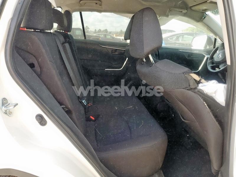 Photo 9 of 2025 TOYOTA RAV4 LE (VIN 2T3H1RFVXSC305397)