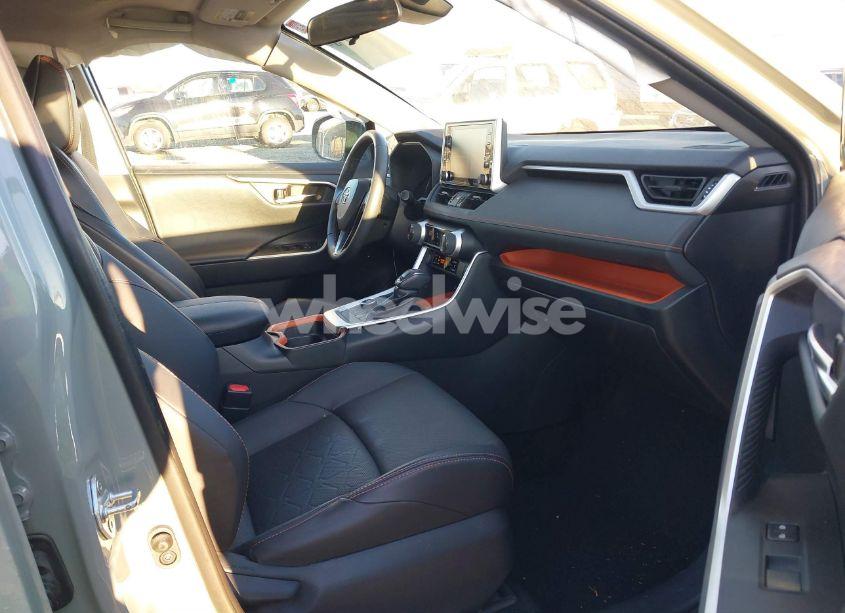 Photo 5 of 2019 Toyota Rav4 ADVENTURE (VIN 2T3J1RFV0KC035467)