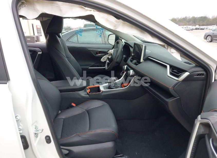 Photo 5 of 2024 Toyota Rav4 ADVENTURE (VIN 2T3J1RFV2RW463890)