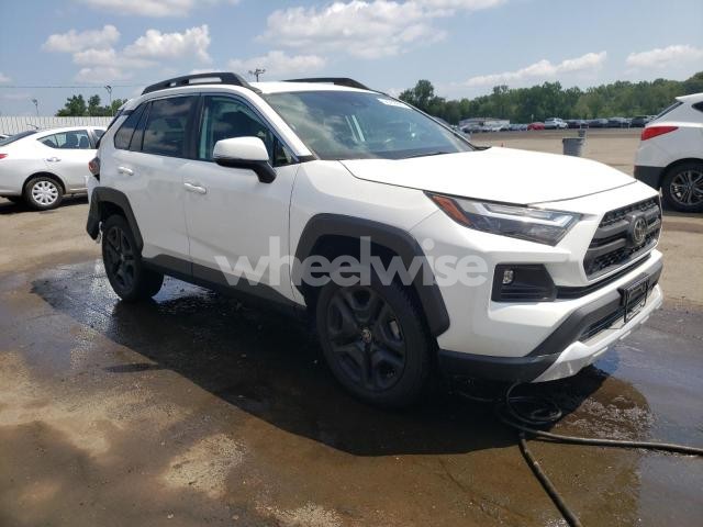 Photo 2 of 2022 TOYOTA RAV4 ADVENTURE (VIN 2T3J1RFV6NW256607)