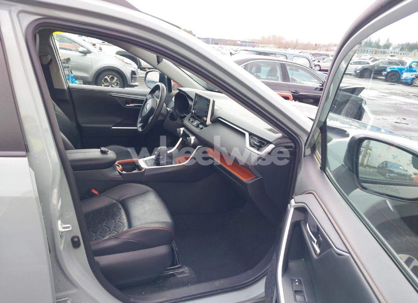 Photo 5 of 2019 Toyota Rav4 ADVENTURE (VIN 2T3J1RFV8KC002037)