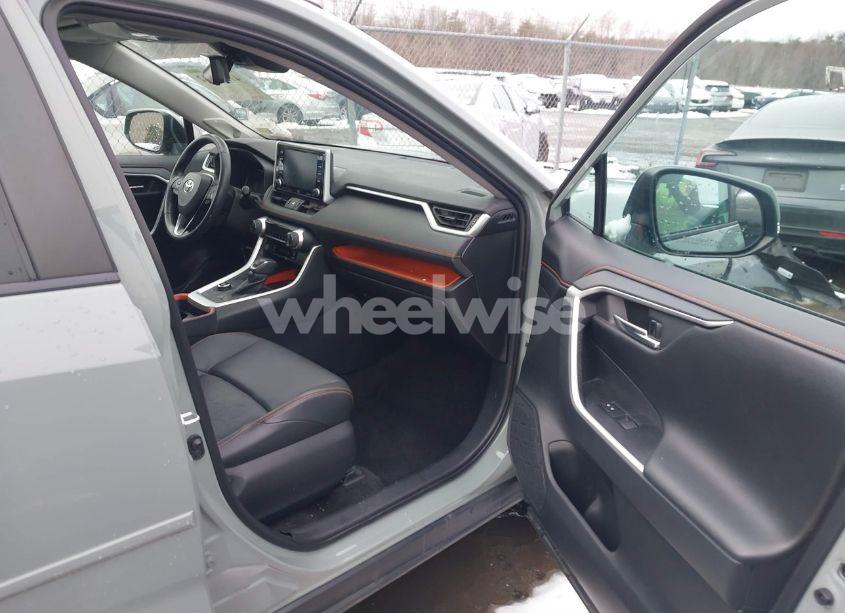 Photo 5 of 2019 Toyota Rav4 ADVENTURE (VIN 2T3J1RFV9KW014969)