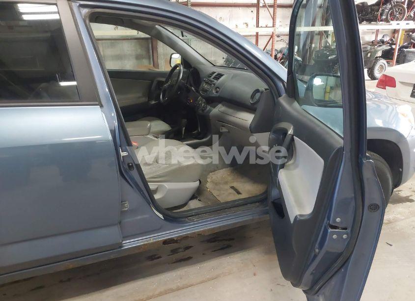 Photo 5 of 2011 Toyota Rav4 (VIN 2T3JF4DV1BW132022)