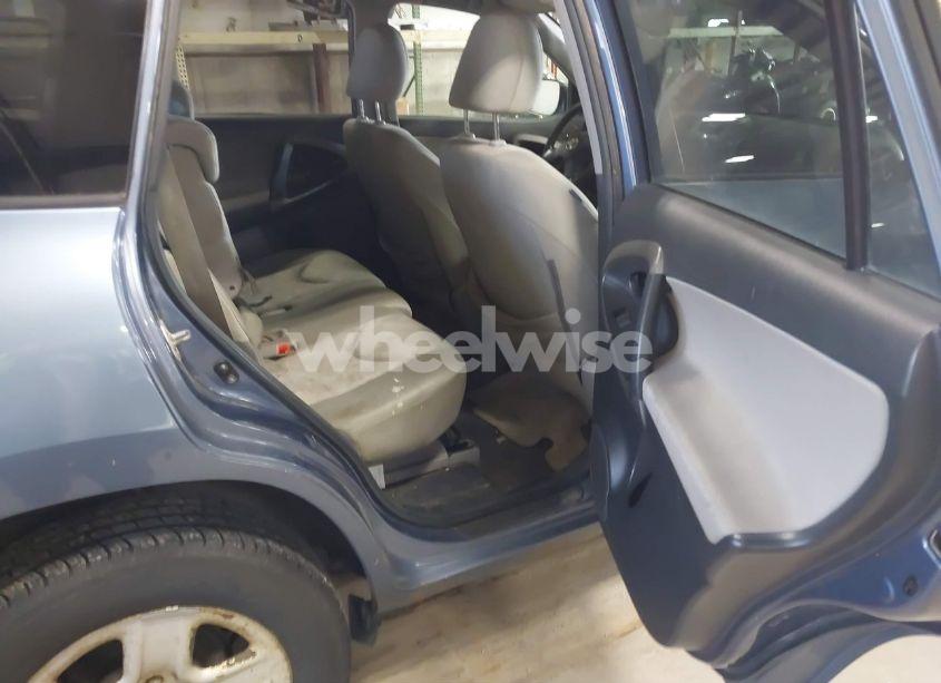 Photo 8 of 2011 Toyota Rav4 (VIN 2T3JF4DV1BW132022)