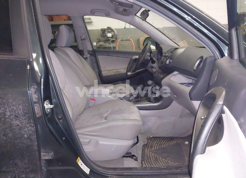 Photo 5 of 2011 Toyota Rav4 (VIN 2T3JF4DV1BW153677)