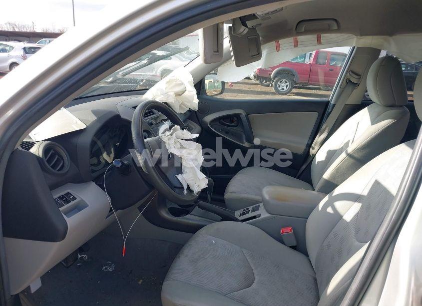 Photo 5 of 2011 Toyota Rav4 (VIN 2T3JF4DV3BW173798)