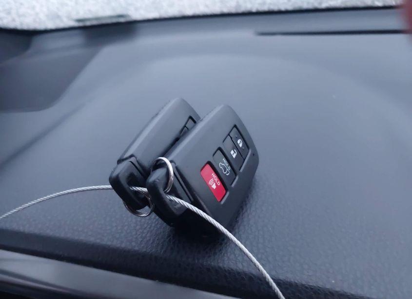 Photo 11 of 2016 Toyota Rav4 SE (VIN 2T3JFREV0GW471065)