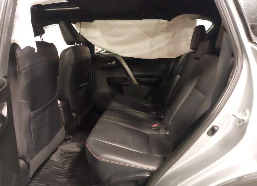 Photo 8 of 2016 Toyota Rav4 SE (VIN 2T3JFREV0GW471065)