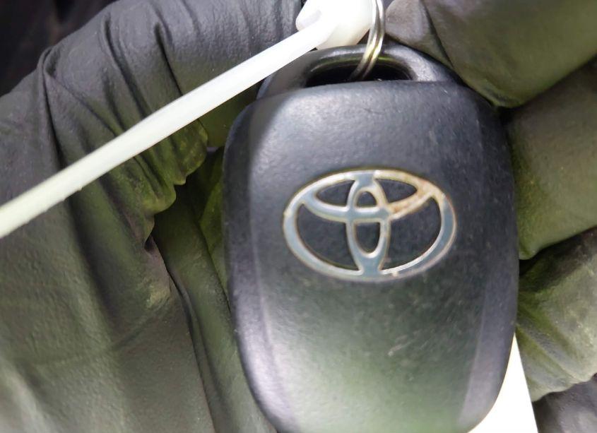 Photo 11 of 2018 Toyota Rav4 SE (VIN 2T3JFREV1JW746577)