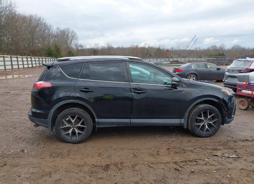 Photo 13 of 2018 Toyota Rav4 SE (VIN 2T3JFREV1JW746577)