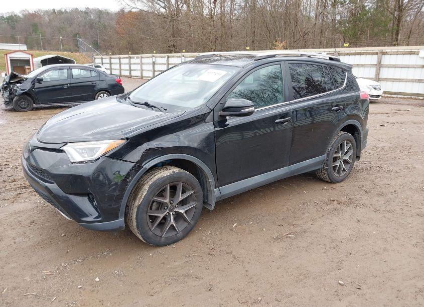 Photo 2 of 2018 Toyota Rav4 SE (VIN 2T3JFREV1JW746577)