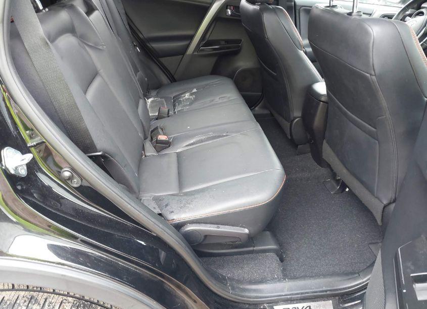 Photo 8 of 2018 Toyota Rav4 SE (VIN 2T3JFREV1JW746577)